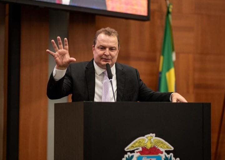 Presidente acusa governo de tentar reduzir prerrogativas da  AL com “jabutis” em projeto