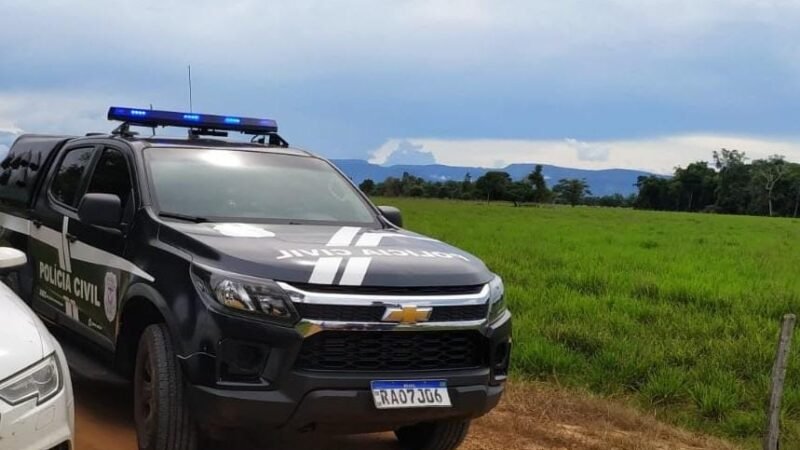 Foragida por envolvimento na morte de faccionada é presa em ônibus que vinha para Cuiabá