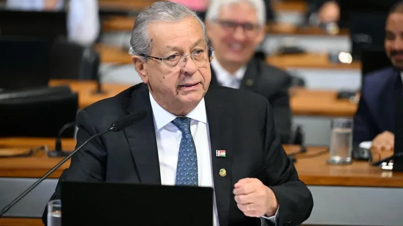 Jayme detona empréstimo de R$ 1,5 bilhão e cobra promessa de 60 mil casas: “Tá mentindo para o povo”
