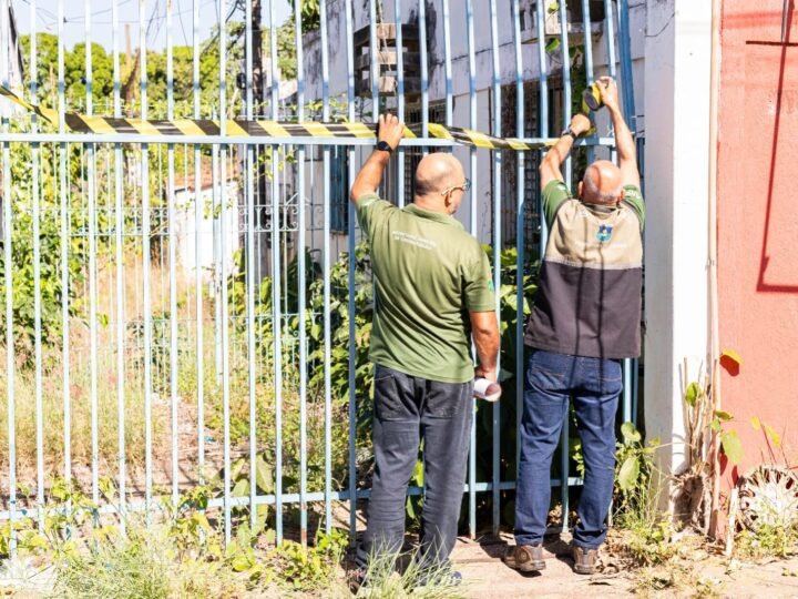 Condomínio abandonado é interditado por riscos à saúde pública em Cuiabá