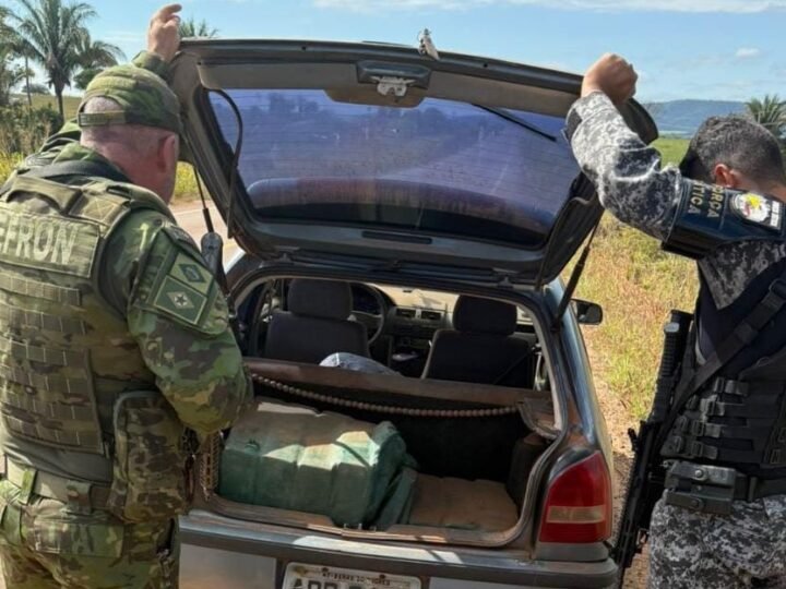 Militares confiscam carga de cocaína avaliada em R$ 4 milhões e prendem três traficantes