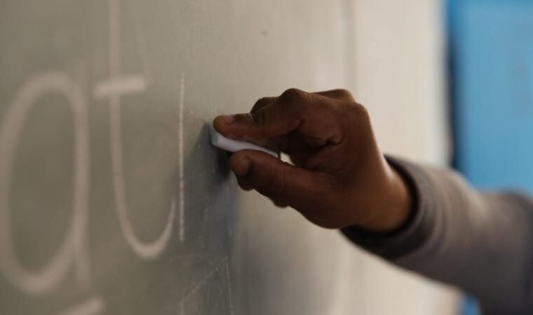 MP de MT investiga excesso de contratos temporários na Educação estadual e municipal