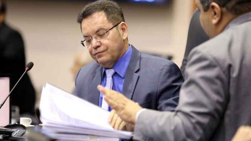Puxadores de votos do MDB não aceitam recuo de Janaina
