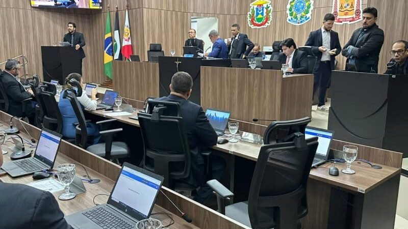 Ministro do STF vota para manter anulada eleição da Mesa Diretora da Câmara de Várzea Grande