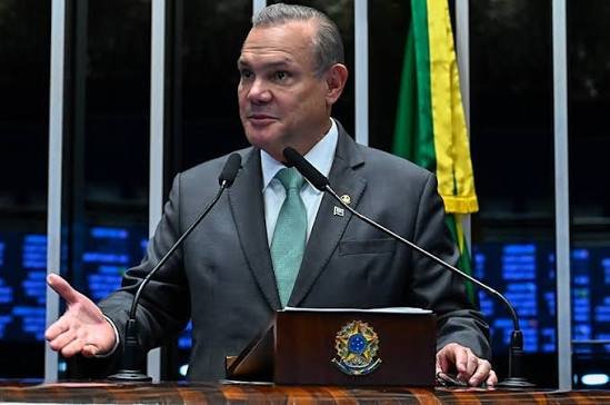 Wellington muda o tom e ativa modo “bateu, levou”