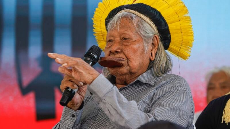Cacique Raoni volta a ser internado no Mato Grosso, em estado grave