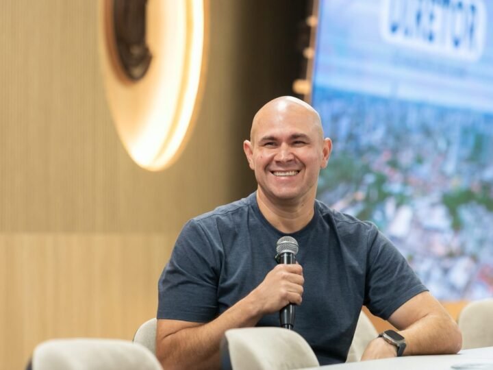 Gestão Abilio Brunini registra aumento e chega a 53,9% em aprovação popular