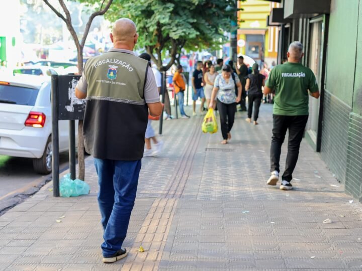 Prefeitura de Cuiabá orienta ambulantes e alerta para apreensão de mercadorias