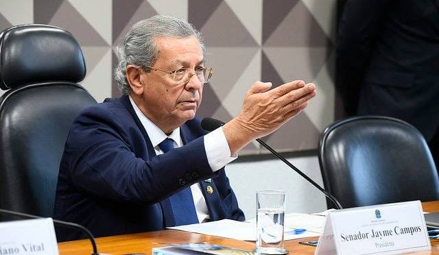 Jayme Campos relata ofertas de dinheiro e cargos contra candidatura ao governo