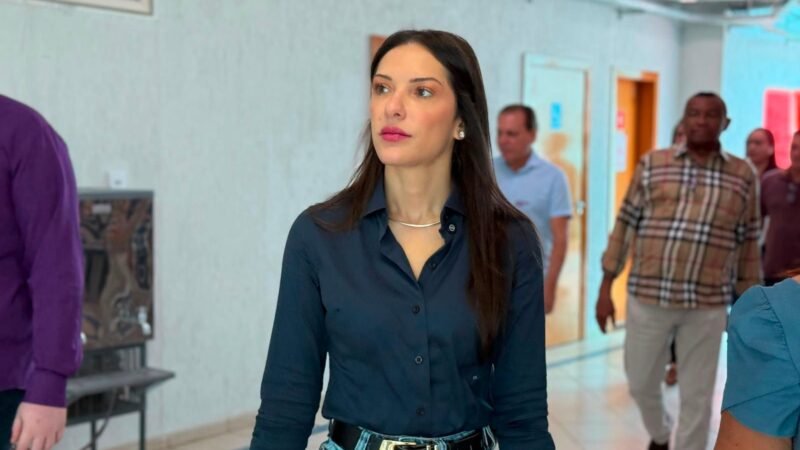 Janaina Riva reúne vereadores de Várzea Grande em busca de apoio para disputar o Senado