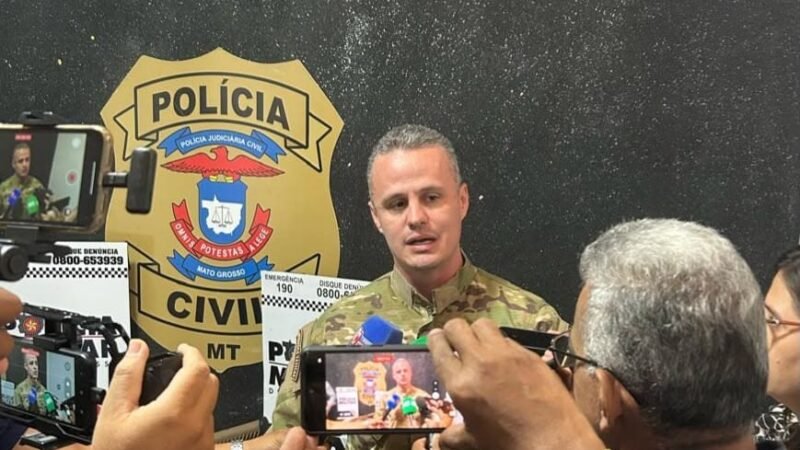 Delegado Fred Murta apaga pichação do Comando Vermelho em escola de Cuiabá