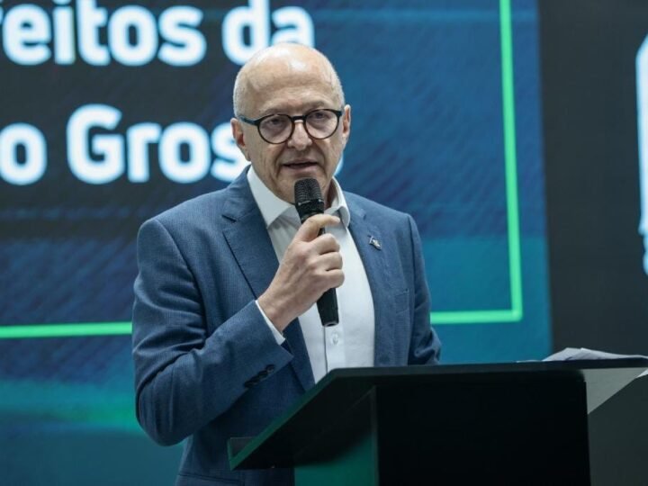 MT assina ordens de serviço para construção de Colégios Estaduais Integrados