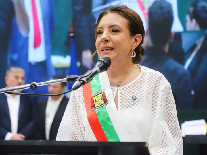 Flávia Moretti terá que escalonar salários de julho