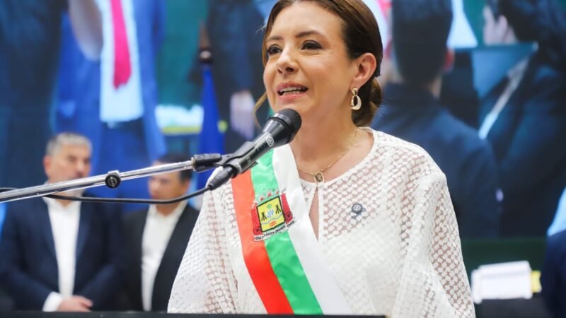 Flávia Moretti terá que escalonar salários de julho