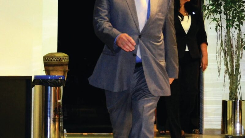 Riva projeta eleger a filha com mais de 50 mil votos
