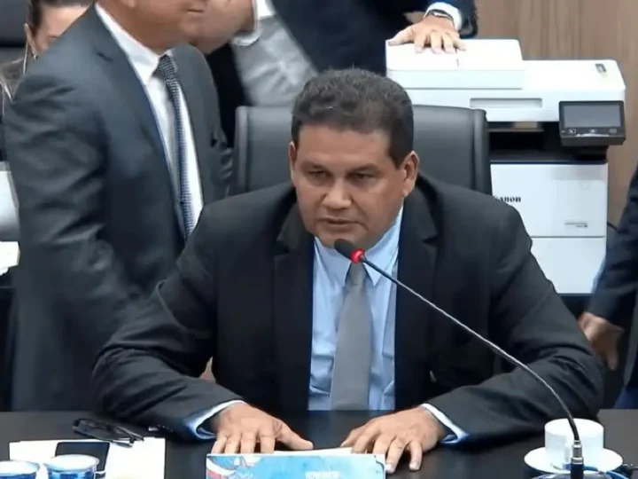 Presidente da Câmara tem 10 dias para explicar demora na abertura de CPI em VG