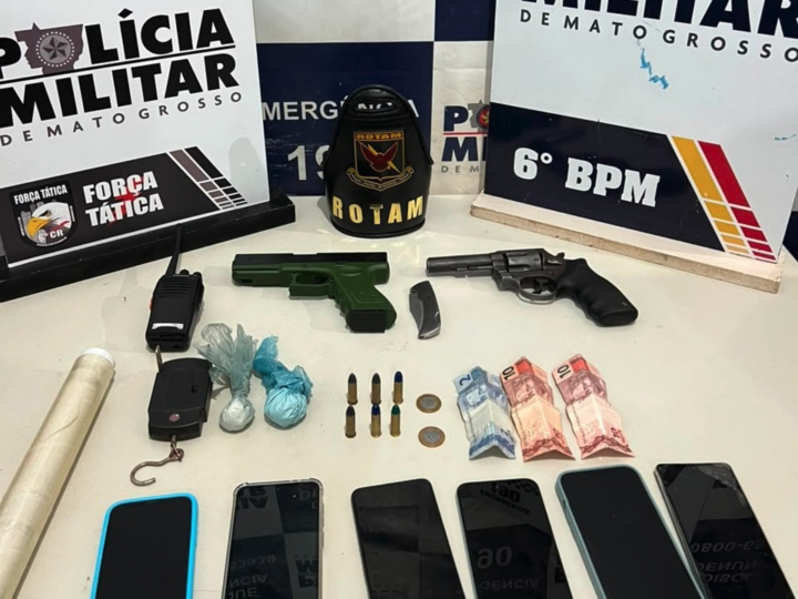 Nove suspeitos de integrar facção são presos com arma de fogo, simulacro e munições
