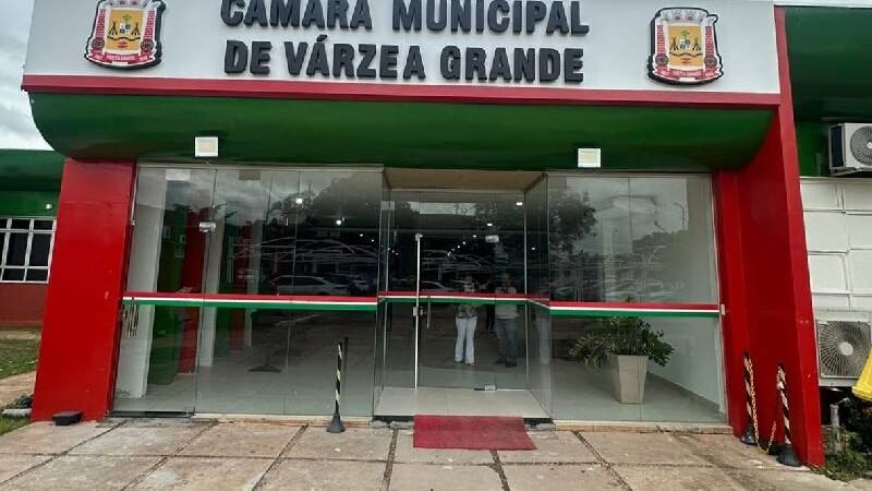 Após decisão da Justiça, Câmara convoca sessão para votar remanejamento de verbas