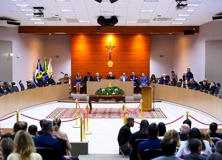 TCE destaca fortalecimento do Judiciário durante posse de desembargadores no TJMT