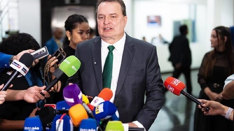 Empréstimo de R$ 1,5 bilhão para 60 mil casas deve ficar para o próximo governador, diz Max
