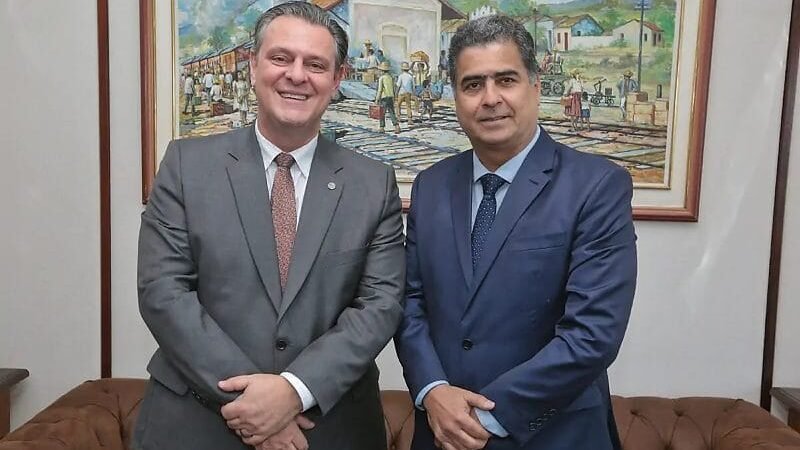 Fávaro minimiza caso “paletó”, dá aval a Emanuel, mas vê Natasha com vantagem no PSD