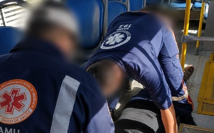 Passageiro idoso morre após sofrer mal súbito dentro de ônibus em Cuiabá; veja vídeo