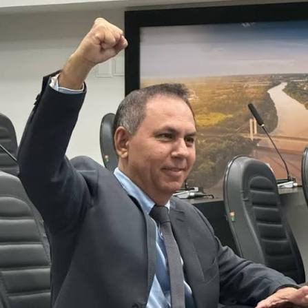 Dilemário volta a disputar presidência da Câmara após TJ barrar mudanças no Regimento Interno