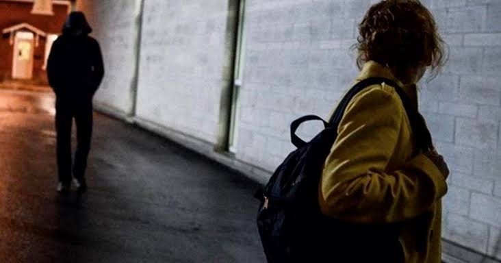 Maníaco alega “revelação divina”, persegue e insinua sexo com mulher, e acaba preso