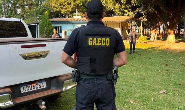 Gaeco cumpre mandados contra funcionários por desvio de R$ 120 milhões em grãos de grupo do agro