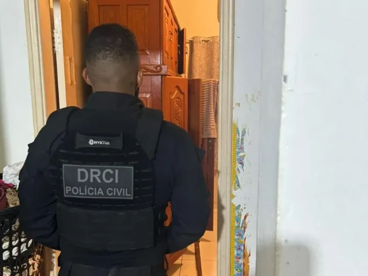 PC cumpre mandados contra investigado por aliciar menores de idade em redes sociais