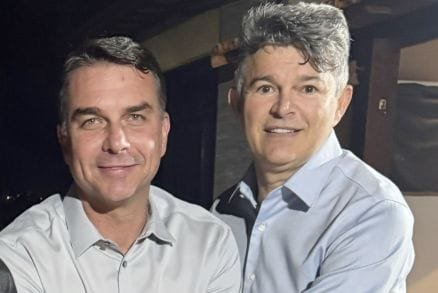 Flávio Bolsonaro ignora Janaina e diz que eleger Medeiros ao Senado é “questão de honra”