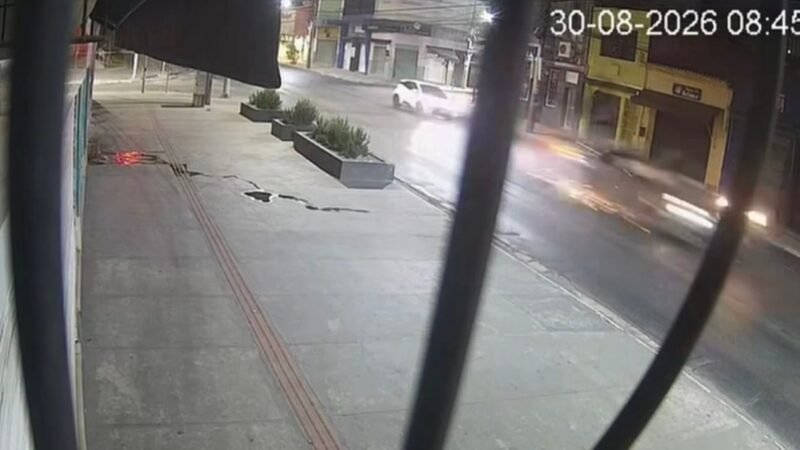 Vídeo mostra BMW em alta velocidade antes de atropelar e matar motociclista em Cuiabá