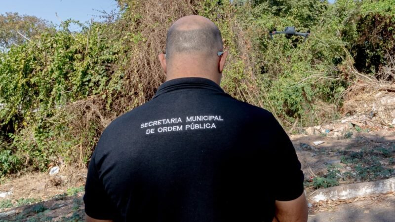 Drones reforçam fiscalização de terrenos para prevenir queimadas em Cuiabá