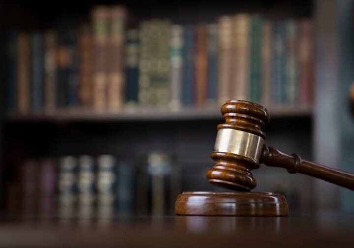Réu é condenado a 37 anos de prisão por feminicídio tentado e estupro contra esposa na capital