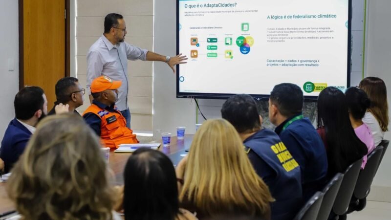 Prefeita mobiliza secretariado para plano contra riscos de alagamentos e queimadas