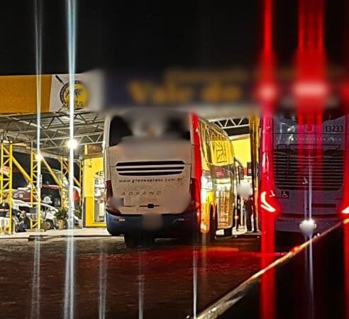 Polícia Civil flagra 3,2 quilos de cocaína dentro de ônibus em rodoviária e prende motorista