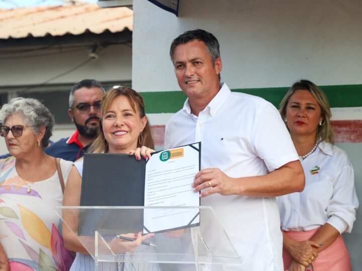 Prefeitura abre investigação contra ex-presidente do DAE após vídeo com maços de dinheiro