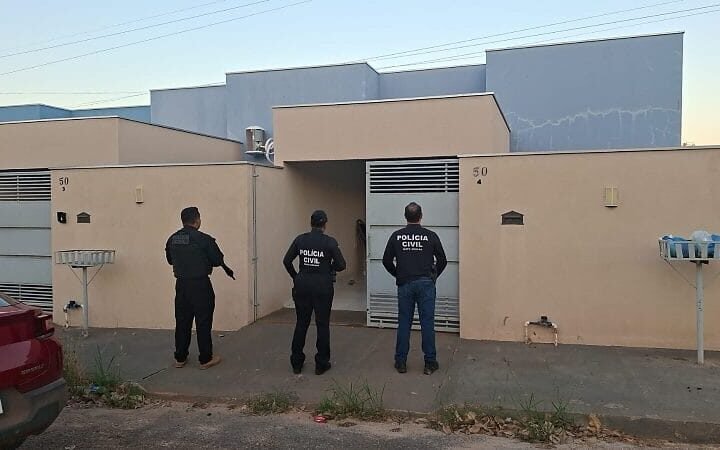 Operação mira investigados que invadiram residência com carro e executaram homem a tiros