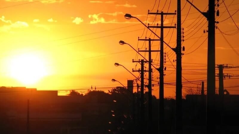Com alerta laranja, Cuiabá deve alcançar 39° e ser a capital mais quente do país nesta terça-feira