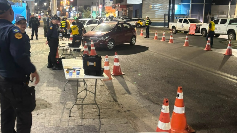 Operação Lei Seca prende três condutores por embriaguez ao volante em avenida de Cuiabá