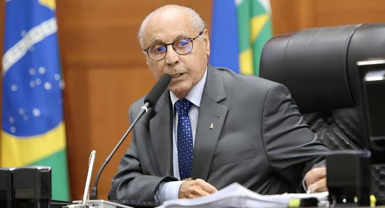 Júlio Campos ironiza grupo de Mauro Mendes e cita Heritage: “Infeliz operação do Caso Oi”