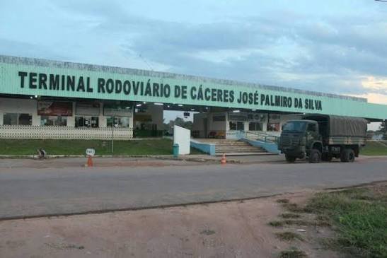Polícia Militar prende suspeito após tentativa de homicídio em terminal rodoviário