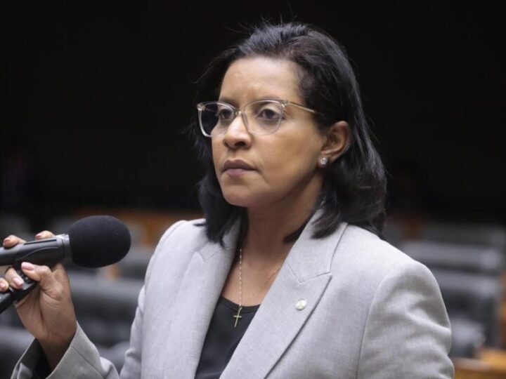 Gisela repudia fala de Galvan sobre feminicídio e diz que discurso “naturaliza a violência”