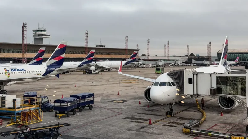 Anvisa atualiza regras de segurança sanitária para aviões e aeroportos