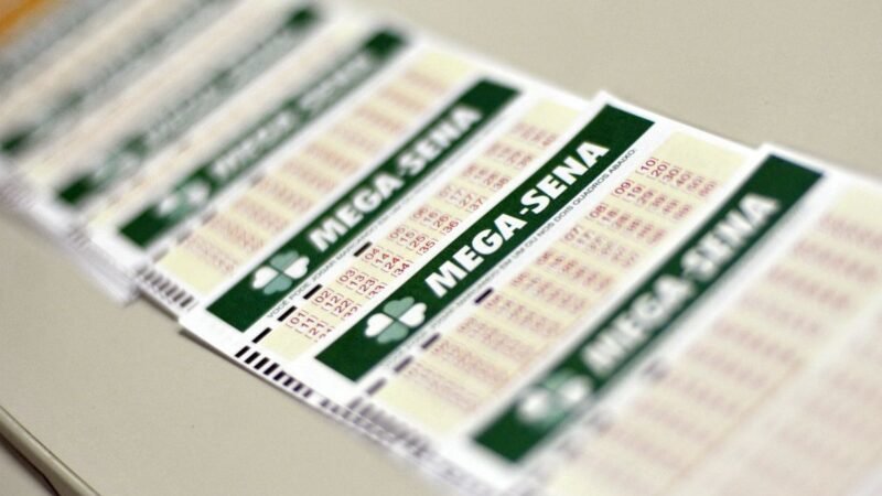 Mega Sena acumula e pode pagar R$ 100 milhões neste domingo