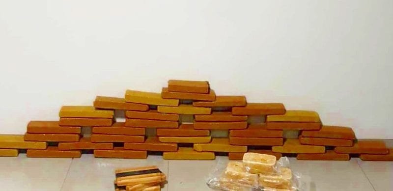 Motorista é preso com 46 tabletes de maconha, cocaína e pasta base na rodovia BR-364