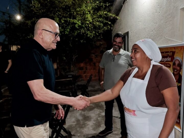 Famílias recebem Pivetta e relatam melhoria no recebimento de água em VG