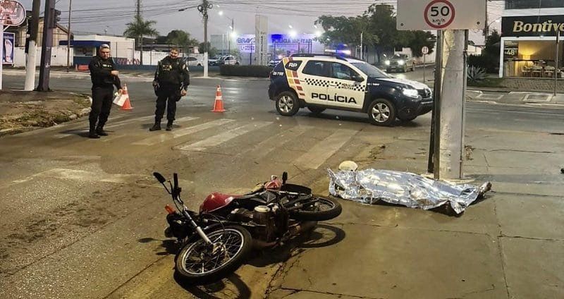 Menor em moto morre após colidir com Jeep e ser arremessado contra poste em VG