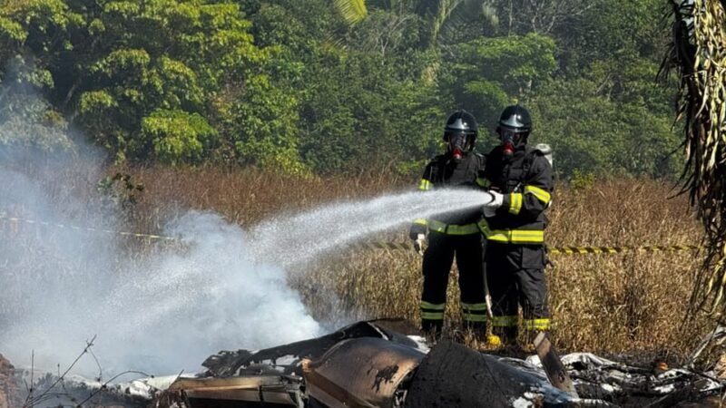 Avião que caiu com 3 pessoas em MT voava sem plano e já havia sido apreendido em GO