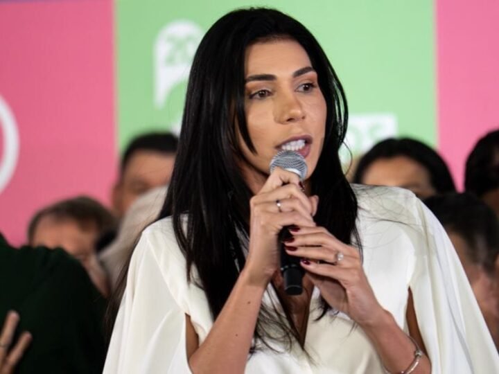 TRE multa ex-primeira-dama por fazer campanha em supermercado em MT